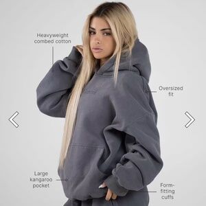 Comfrt signature hoodie